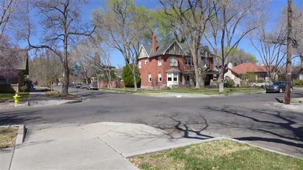 DOWNTOWN NEIGHBORHOOD