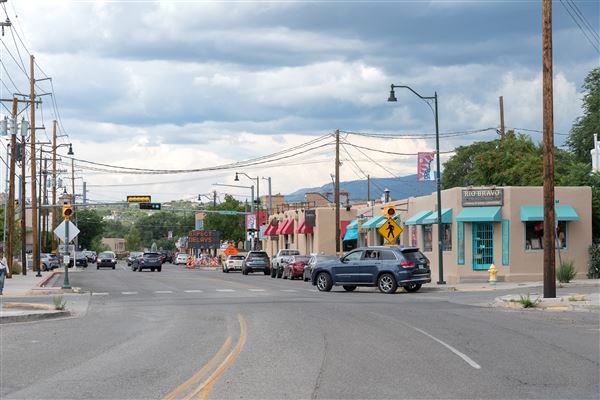 S. Guadalupe Street - Downtown/Railyard Section